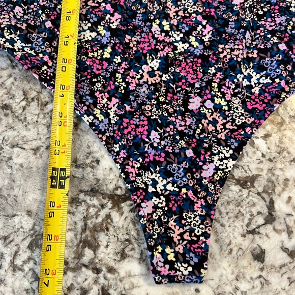 NEW PINK Victoria’s Secret Floral Scoop Neck Bodysuit size Large NWT Short Sleev - Picture 10 of 11